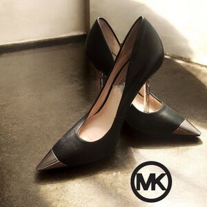 Michael Kors Black and Silver Pointed Heels
